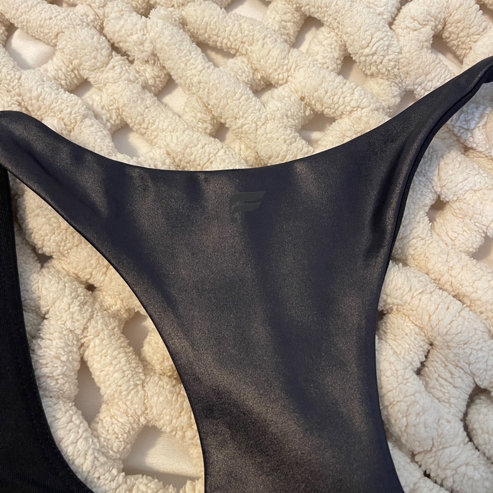 Fabletics Anywhere Shine Bra Tank - Picture 7 of 9